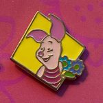 Disney Hallmark Winnie the Pooh Piglet 2 Pin Set Pin on Card NWT Thinking You Photo 2