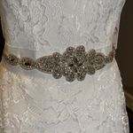 Women’s Wedding Dress V Photo 2