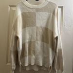 Jessica Simpson Sweater Photo 0