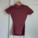 SKIMS  Fits Everybody T-Shirt in Beet, Size XXS Photo 8