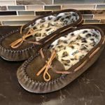 Minnetonka  suede leather faux fur Lined Moccasin slippers Women's Size 6 Photo 1