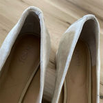 NYDJ  Women's Beige Suede Block Heel Pumps size 8.5 Photo 4