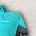 Avalanche  Weather Shield Running Shell Women’s Medium Jacket Teal Colorblock Photo 1