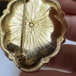 Avon Brooch Pin Pink Cabachon Center Gold Tone “Victorian Spring” Photo 2