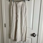 Petal and Pup Hawthorne - Beige
Women's Wide-Leg linen pants size 2 Photo 2
