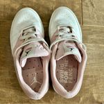 Nike Women’s Jordan Series.03 Atmosphere Sneakers Pale Pink White Size 8 EUC Photo 4
