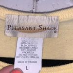 🇺🇸 Vintage Cottagecore Yellow Embroidered Tee Shirt Size L Photo 2