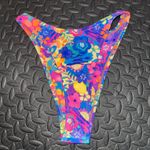 Kulani Kinis  Set Photo 2