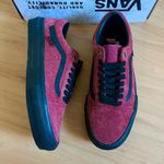 Vans  Skate Old Skool Hairy Suede
Shoe black/burgundy
Burgundy Mens7.0 Womrn8.5 Photo 4