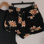 Sunflower Floral Print Rolled Cuff Cotton Shorts With Elasticized Drawstring Black Size undefined Photo 7