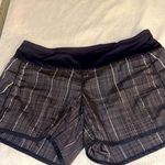 Lululemon size 4 gray/ pink Plaid Shorts Photo 0