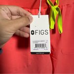 FIGS  Women’s Hot Coral Scrub Pants Size Small NWT Photo 4