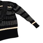 Escada Deep V Photo 3