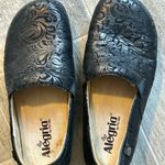 Alegria  Keli Black Embossed Paisley Shoes Size 37 US Size 7 Clog Nurse Photo 1