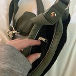 Wild Fable Excellent Condition Crossbody Bag with Pouch Photo 4