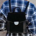 VICI CLAUDETTE CROSSBODY BACKPACK - BLACK Photo 1