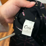 Zyia NWOT  METALLIC PATTERNED 7/8 LEGGINGS Photo 3