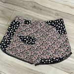 Topshop  patchwork Floral & lace short Shorts Size 10 Photo 4