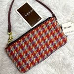Coach NWT Hampton Houndstooth Wristlet Photo 1