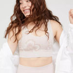 Aerie OFFLINE Seamless Blush Pink Floral Sports Bra Size M Photo 0