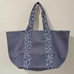 PINK - Victoria's Secret VICTORIA SECRET PINK MESH FLORAL TOTE BAG / Steel Blue / 11261635 Photo 4