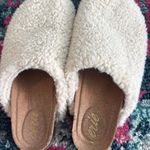 Aerie  slippers  Photo 0