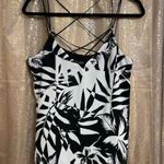 EXPRESS  Women’s Medium Black White Contrast Lined Strappy Tank Top Shirt NWT Photo 0