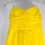 GB  Yellow Lace Strapless Dress Photo 2