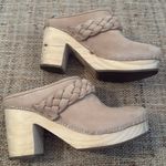 Dolce Vita Wooden Clogs Light Cream Suede Braided Leather adorns Top 8.5 Tan Photo 3