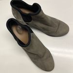 Clarks Clark’s Artisan Grey Black Femmes Heeled Slip-on Bootie with Goring- Size 8.5W Photo 4
