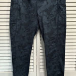 Mondetta  Performance & Luxary Navy Camo Wide Band Ankle Leggings‎ Size Small Photo 0
