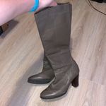 Quest Kobe Collection leather knee high heeled boots Gray Size 7.5 Photo 3