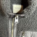 Abercrombie & Fitch  Soft A&F Leather Trim Sherpa Fleece Jacket Size Small Photo 5