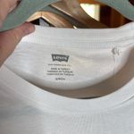 Levi's NWT  White Fitted Graphic Boho 100% Cotton Short Sleeve Tee Size Small Photo 7