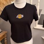 Urban Outfitters NBA Los Angeles Lakers Black Patch Logo Tee Shirt Size Medium Photo 2