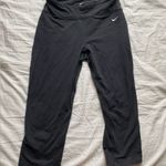 Nike Dri-Fit Capri Leggings Size M Photo 0