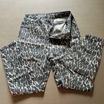 Hippie Laundry Black & Grey Leopard Print Capris, size 28 Photo 2