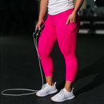 Zyia (NWT) Party Pink Pocket Light n Tight Hi-Rise Capri 20" RC, Medium (6-8) Photo 9