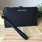 Michael Kors Wallet Photo 0