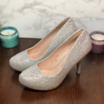 De Blossom Collection  Silver Sparkle Pumps Photo 1