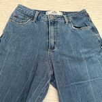 Hollister  Curvy High Rise Mom Jeans Photo 2