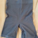 Aritzia Biker Shorts Photo 0