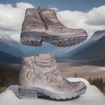 Earth Origins  Faux Leather Side Zip Booties Women's size 7.5M Photo 1