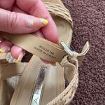 Tahari  tan wedges Photo 5