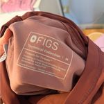 FIGS  maternity pants Photo 1