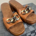 White Mountain  Jem Block Heeled Sandals Size 9 Wooden Brown Cushioned Footbeds Photo 0