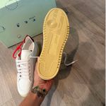 Off-White Men's White Sneakers with Yellow Sole Photo 3