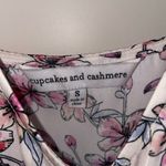 Cupcakes and Cashmere  Top Photo 4