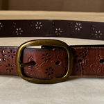 Vintage Floral Cutout Brown Leather Belt w/ Brass Buckle 1.25" Large Photo 0