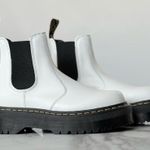 Dr. Martens 2976 Quad Smooth Leather Platform Chelsea Boots • Sz W9/M8 Photo 2